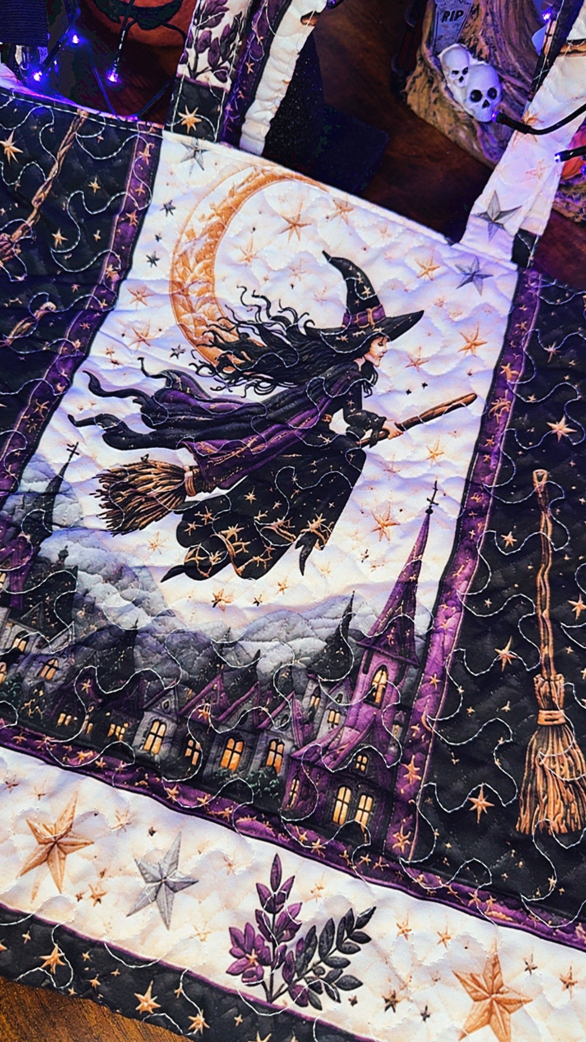 Quilted Halloween Witch Tote | Bookstore Shopping Haul | Coffee Date