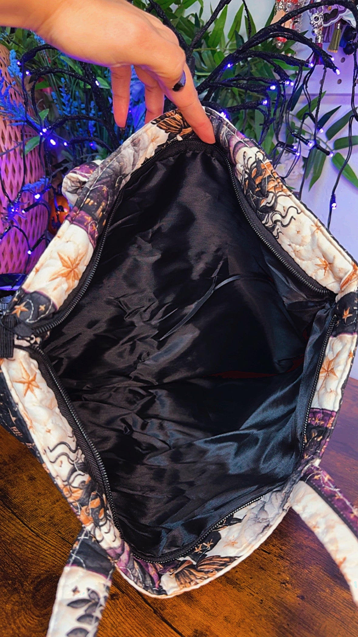 Quilted Halloween Witch Tote | Bookstore Shopping Haul | Coffee Date
